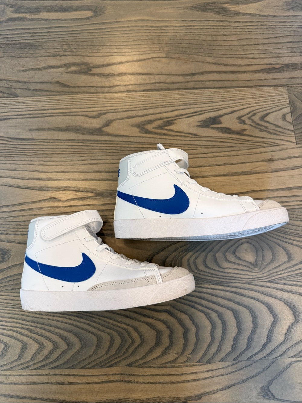 Nike Blazer Mid 77 Kids  Size: 3Y